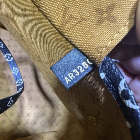 Genuine Louis Vuitton Neverfull NM Tote Limited Edition Crafty Monogram Giant MM - Picture 11 of 15